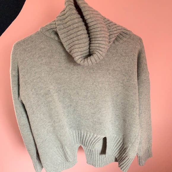 Brandy Melville Tops - NWOT cowl neck turtle neck